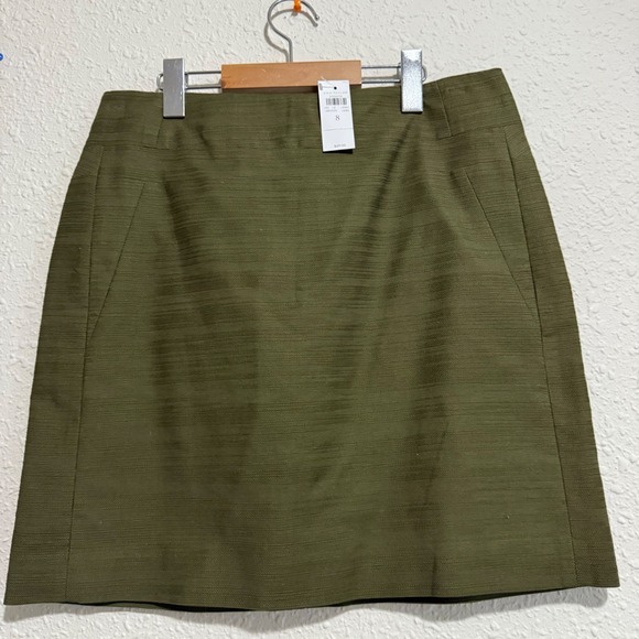 New Ann Taylor Olive Green Mini Skirt Career Casual Business Workwear 8 - Picture 1 of 5